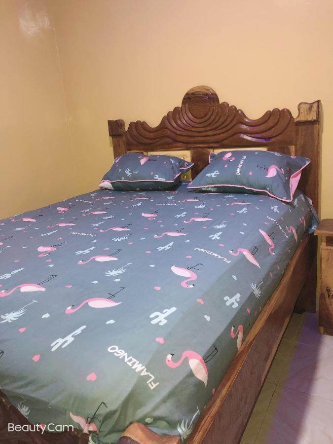 Awamuulamin Manneh Guest House Abuko Exteriör bild