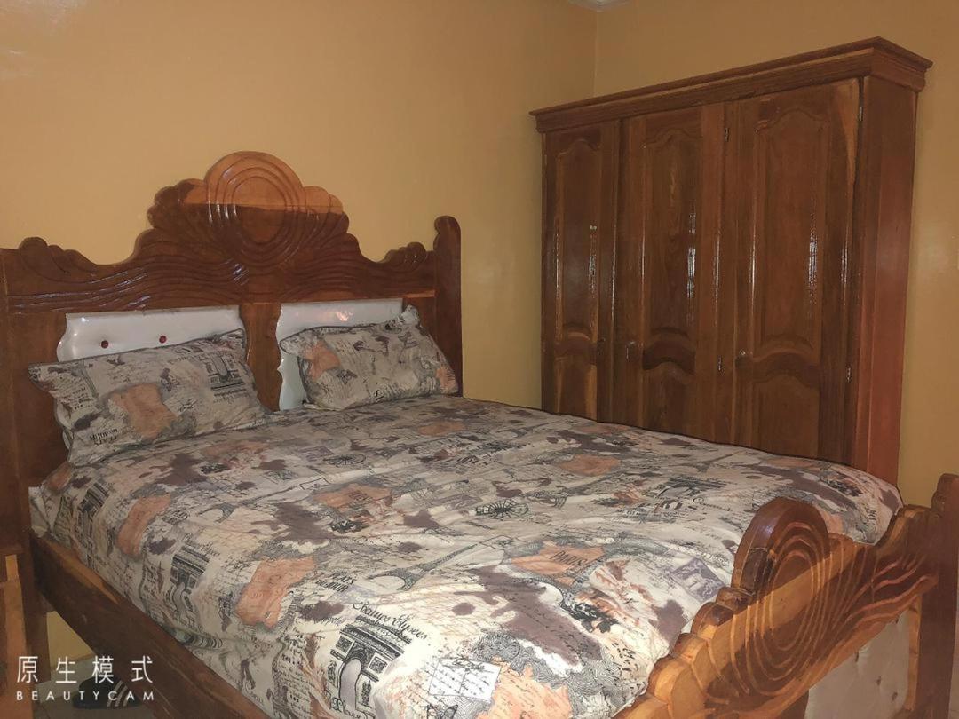 Awamuulamin Manneh Guest House Abuko Exteriör bild